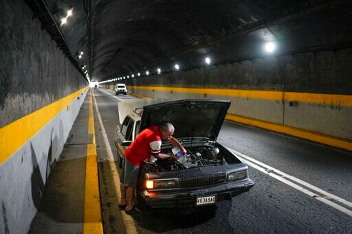 On Venezuelan Roads, Old Cars Prevail, Break Down Everywhere