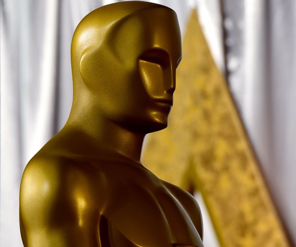 Oscars Go Gaga for 'La La Land' With Record-Tying 14 Nods