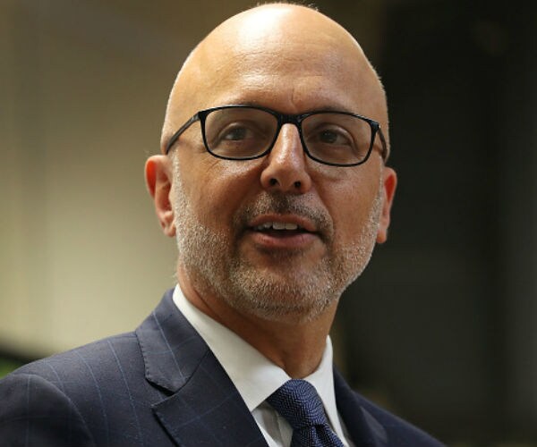 Rep. Deutch on Gun Control: Stop Production of 'Weapons of War'