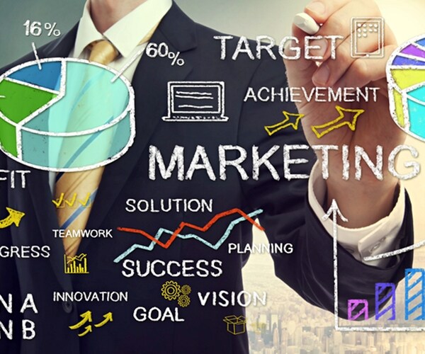 12 4th-Quarter Business-Marketing Tips