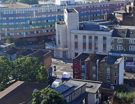 Driver Plows into Crowd outside London Mosque, Injuring 10