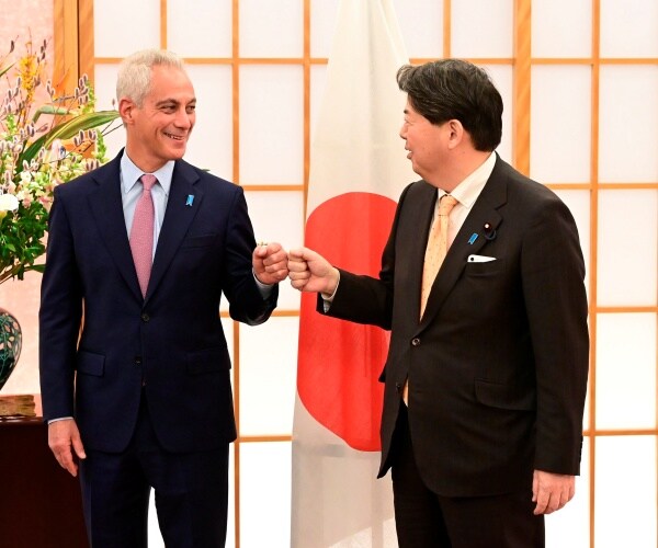 Rahm Emanuel and Yoshimasa Hayashi first bump