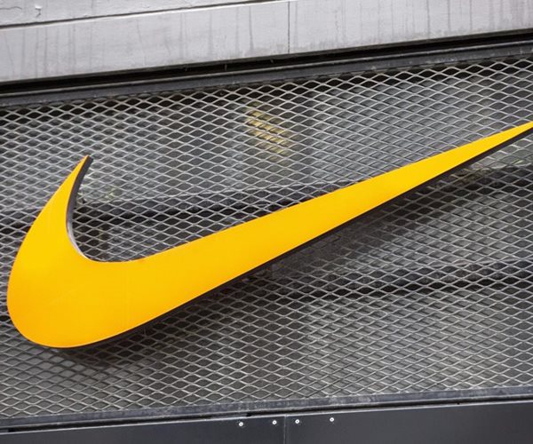 Nike Beats Revenue Estimates on China Rebound
