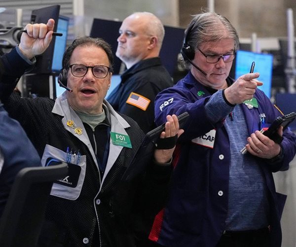 The Bullish and Bearish Case for 2026