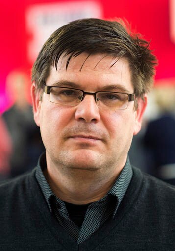 Berlin Mayor Seeks Dismissal of Official with Stasi past