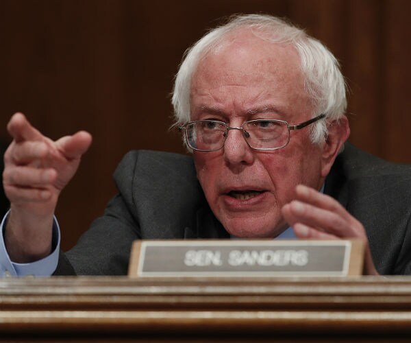 Bernie Sanders' Fundraising Team Says Donor List Not a 'Magical Vehicle'