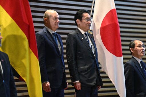 Japan, German Leaders Agree to Strengthen Ties, Supply Chain