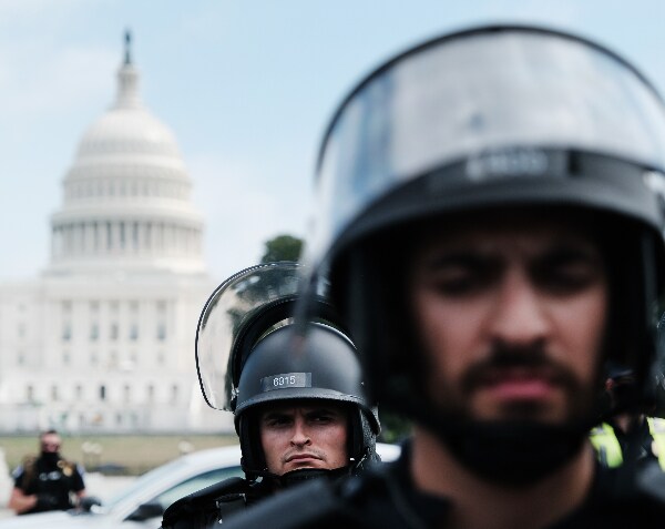 Trump Suing 1/6 Panel, National Archives to Block Release of WH Records