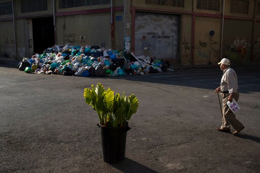Greek Garbage Collectors Extend Protest as Trash Mounds Grow
