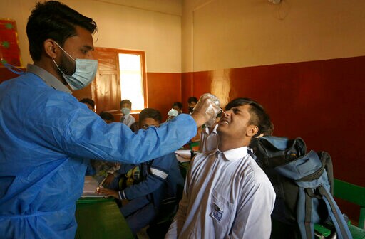 WHO Counts 18 Million Virus Cases Last Week as Omicron Slows