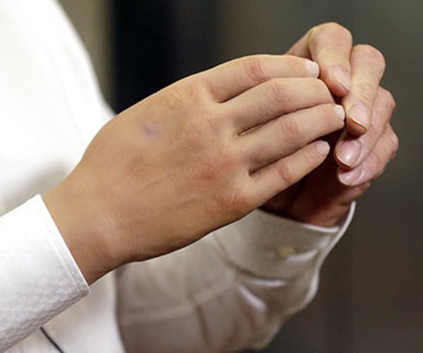 Researchers Develop Cheaper, Better Robotic Hand