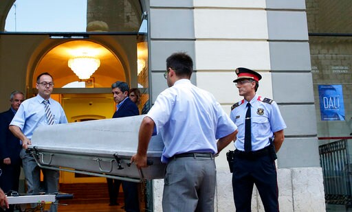 Hair, Nails Removed from Dali's Remains for Paternity Test