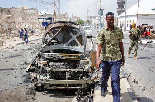 Car Bomb Kills 3, Wounds 6 at Checkpoint in Somali Capital