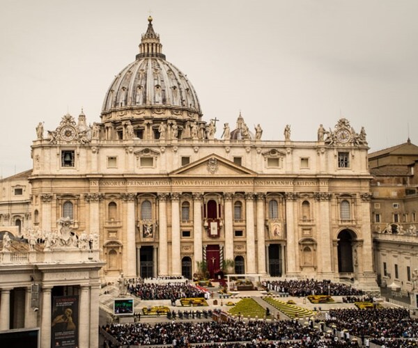 Chinese Paper Does First Interview With Vatican