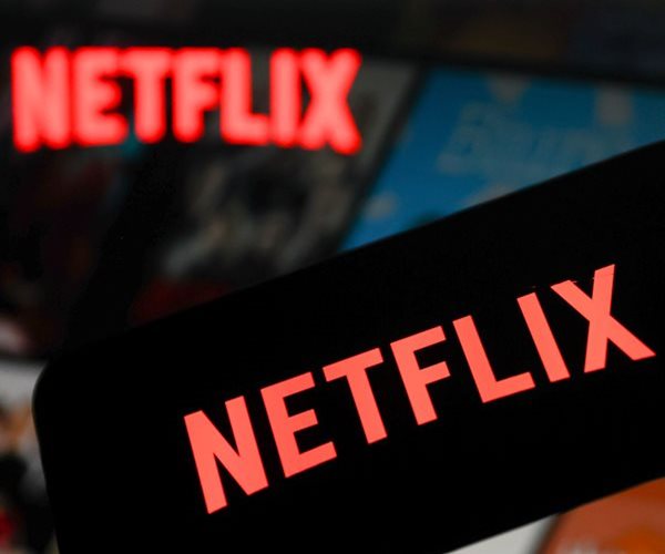 Nasdaq Futures Rise on Netflix Boost