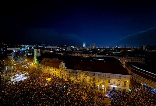 Thousands Protest in Slovakia against Plan to Amend Penal Code and Close Special Prosecutor's Office