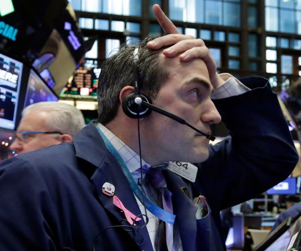 Stocks Fall as Investors Await Inflation, Earnings Updates
