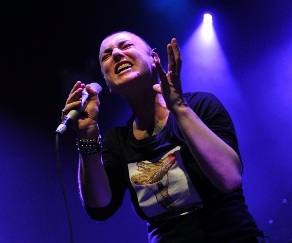 sinead oconnor sings onstage