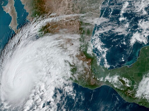 Hurricane Norma Rapidly Strengthens on a Path toward Los Cabos in Mexico