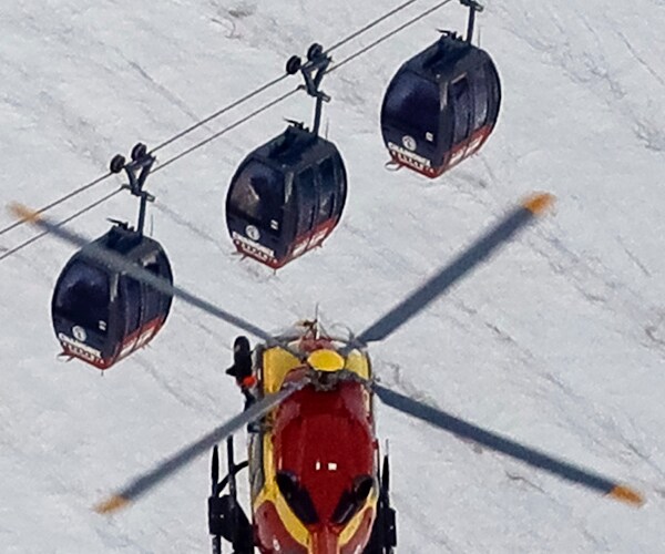 Mont Blanc Stranded Cable Cars Means Overnight Stay for Stuck Passengers