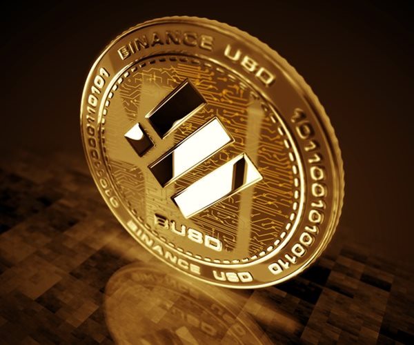 Investors Pull $6 Billion From Binance's Stablecoin