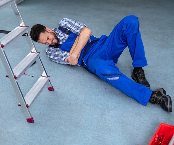 Retail Worker Injuries Now Higher Than on Factory Floor