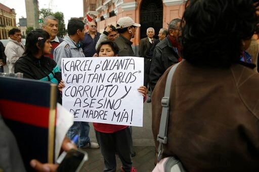 The Latest: Ex-Peru Leader, Wife Surrender for Detention