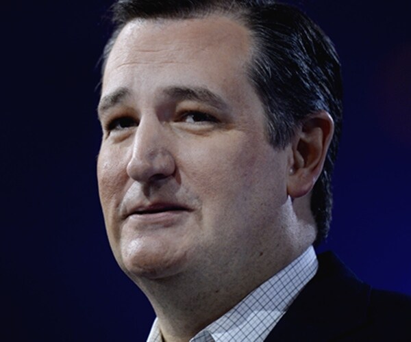 Cruz Urges Biofuels Policy Revamp at Rally for Bankrupt US Refiner