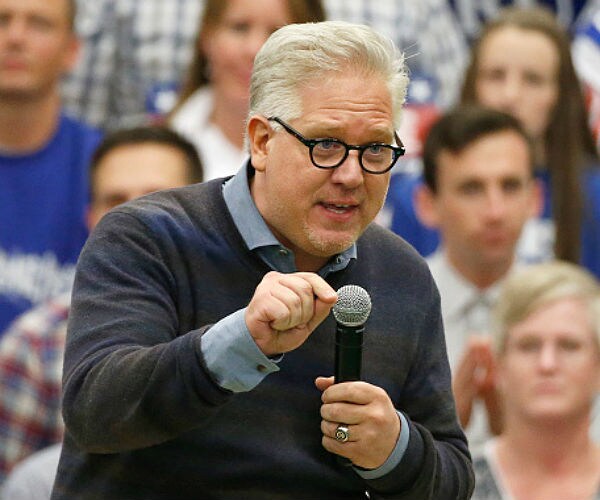 Glenn Beck Asks Americans to Fast for 'Healing of Our Land'