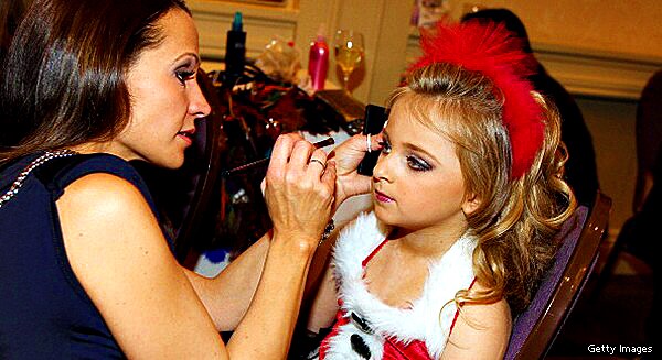 6-Year-Old Pageant Millionaire Isabella Barrett of 'Toddlers and Tiaras' a Big Spender