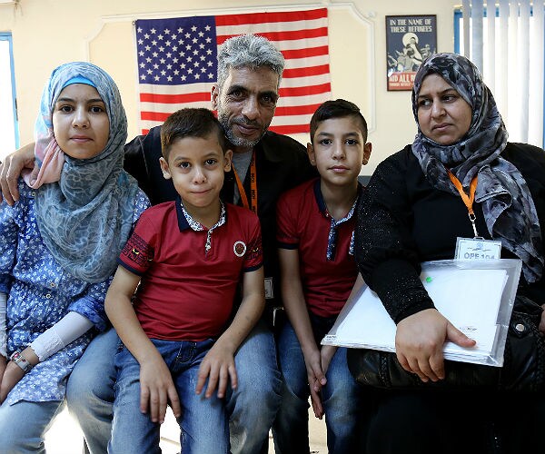 US 10,000th Syrian Refugees, 30K More Waiting to Be Resettled