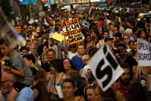 Marchers in Madrid Urge Spain to Take in More Refugees
