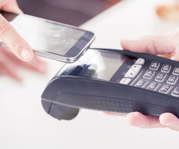 Apple Pay Expands to Charities, Samsung Pay to Offer Rewards