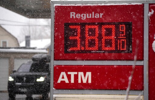 Saudi Arabia Keeps Lid on Oil Output as US Gas Prices Rise