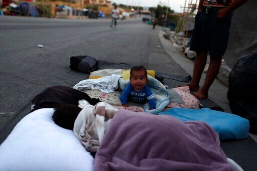 Greek Police Begin Moving Asylum-seekers into New Camp