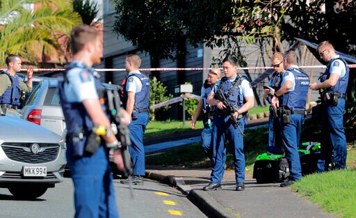 Suspect on Run after 1 New Zealand Officer Killed, 1 Injured