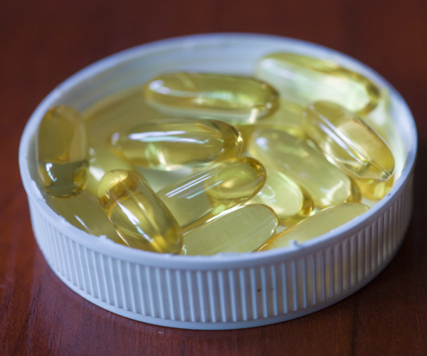 Fish oil (Dreamstime)