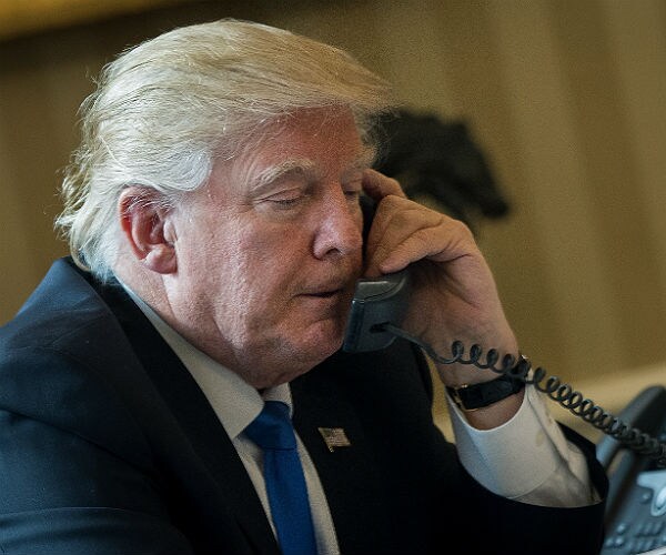 CNN: Trump Increases Use of Personal Cell Phone