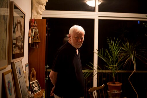 Israelis, Palestinians Pay Respects to Late Peace Activist