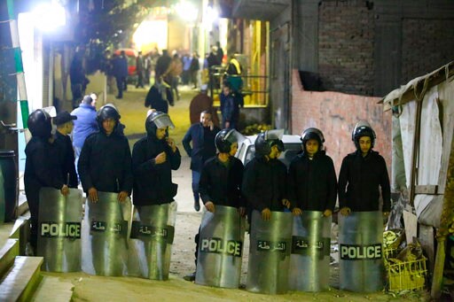 Egyptian Policeman Killed While Defusing Bomb outside Church