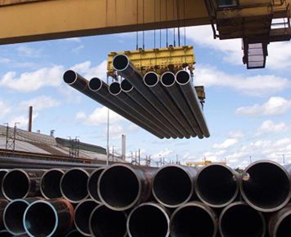 Steel Executives Appeal Directly to Trump for Import Restrictions