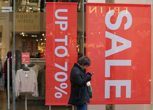 South Korea Cuts 2017 Growth Forecast to 2.6 Percent