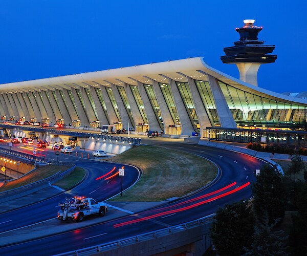 Dulles Airport Tornado Warning Forces Passengers Underground