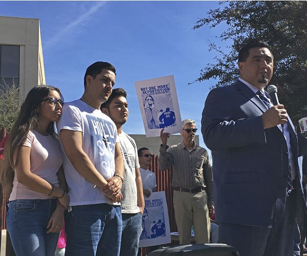 Mexico Warns Citizens Abroad After ICE Deports Illegal Immigrant