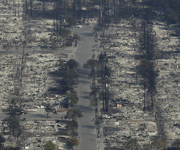 Air Force Officer Proposes Using Military Aircraft to Snuff Out Wildfires