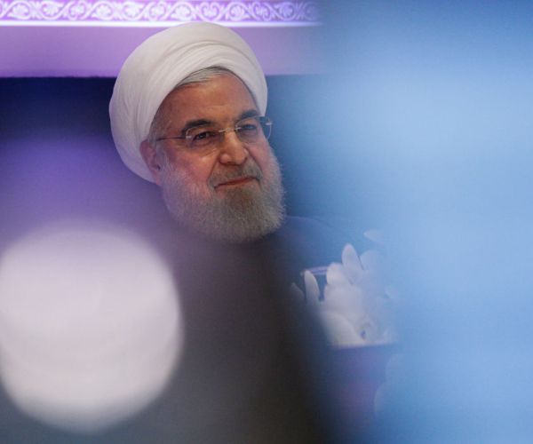 Iran Raises Feb Iranian Light Crude Price to Asia