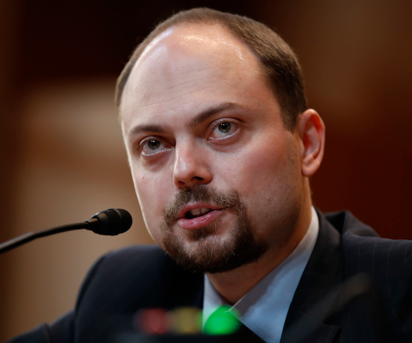 Russian Dissident Would Be 'Happy to Meet' With Trump 