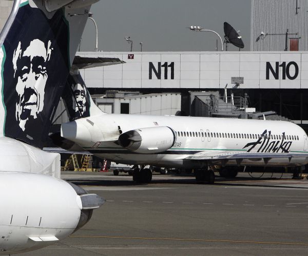 Man Catcalled Flight Attendant Kicked Off Alaska Air