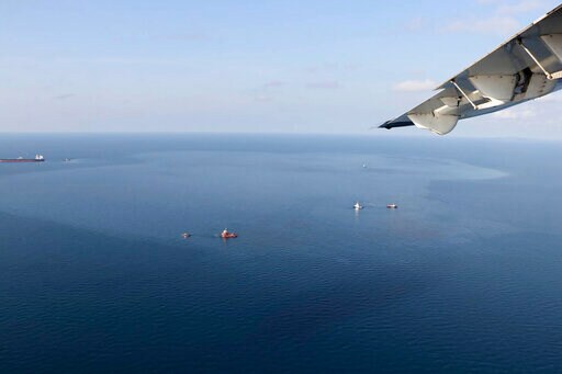 Offshore Oil Spill Threatens Beaches in Eastern Thailand