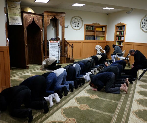 Ex-CIA Chief Woolsey: Monitoring Mosques Similar to Tracking Italian Churches for Mafia